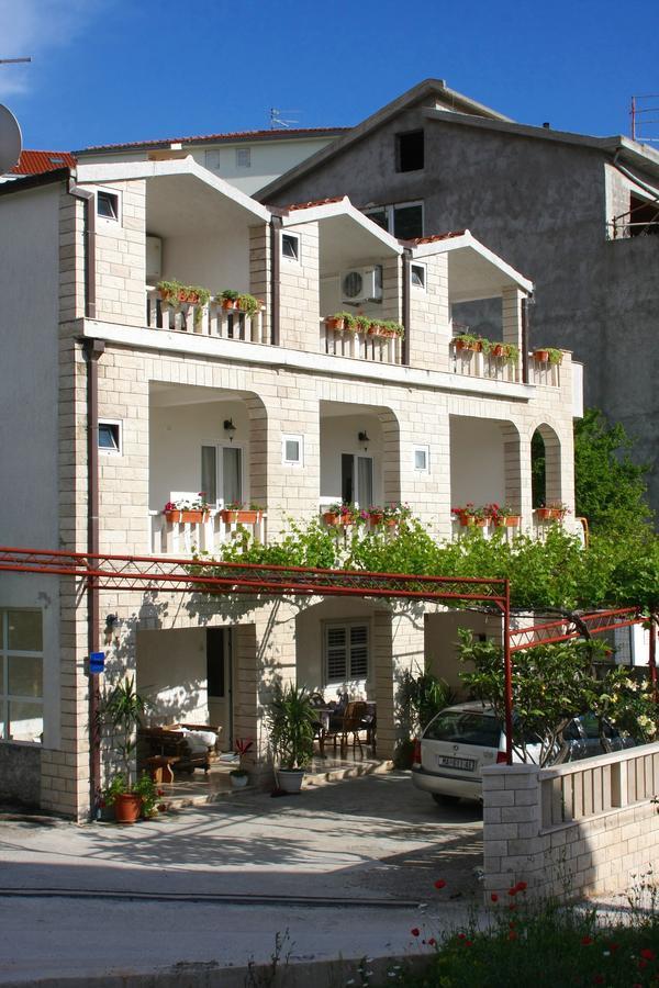Roso Apartment *
